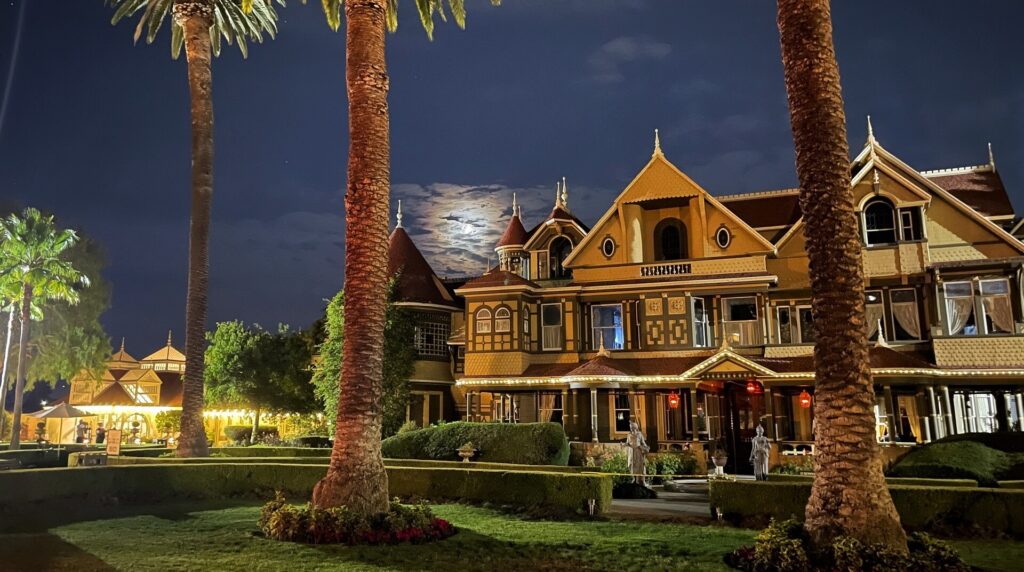 Winchester Mystery House